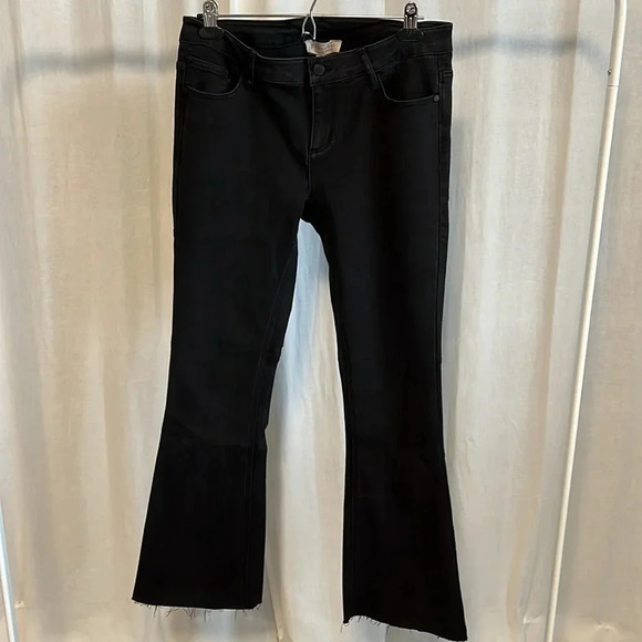 NWOT PHILOSOPHYFlared Solid Black Red Heart Pocket Mid-Rise Denim Jeans, Size 10 - Picture 9 of 10